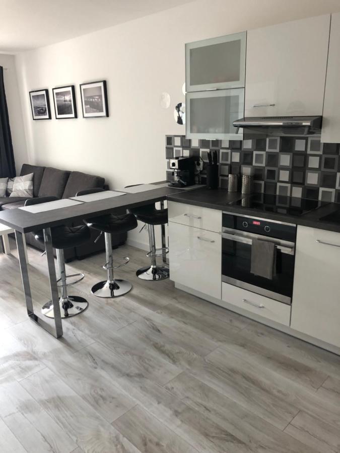 Apartament Kinga Kolobrzeg Exterior photo